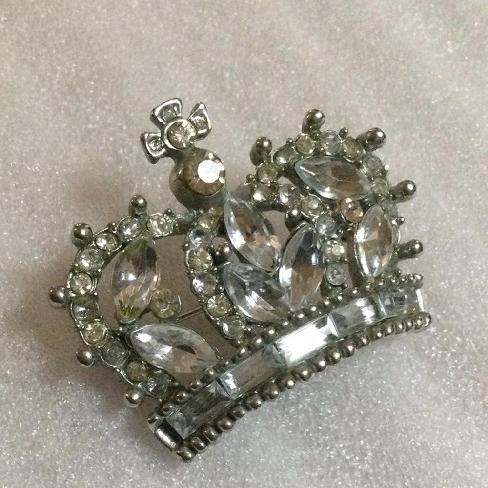 Rhinestone Crown Brooch - Picture 2 of 3